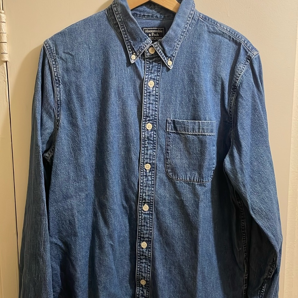 Men’s Abercrombie denim shirt large